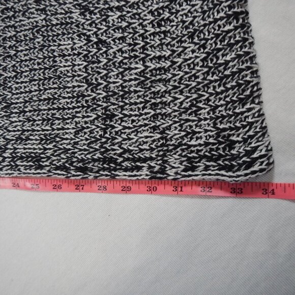 NWT Calvin Klein Infinity Black and White Knit Scarf Unisex - Picture 10 of 10